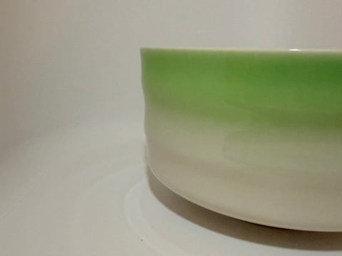 Katakuchi Matcha Bowl | Gradient Glaze & Spout Design | For Whisking and Latte Art